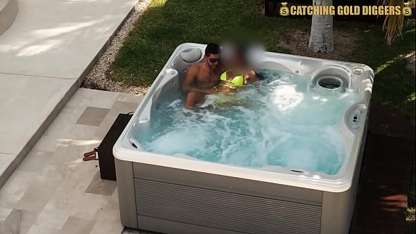 SUPER SEXY Venezuelan MODEL Gets Fucked In The Jacuzzi & The Shower
