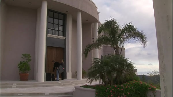 Guy Pops His Thick Load