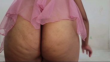 con la se&ntilde;ora de la tienda Housewife infiel