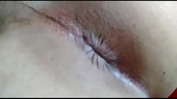 Download Video - Cuzinho piscando querendo sua pica