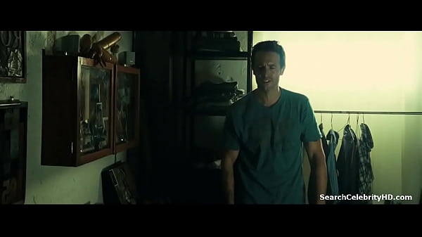Zoe Saldana in Colombiana 2011