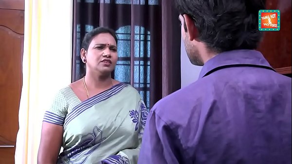 Download Video - saree aunty seducing and flashing to TV repair boy &period;MOV