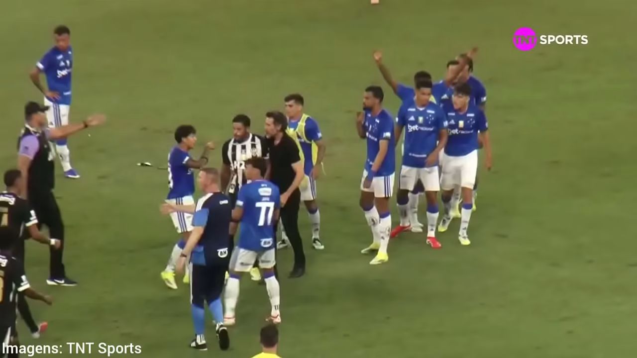 CRUZEIRO X ATL&Eacute_TICO-MG AO SOM DE LINKIN PARK