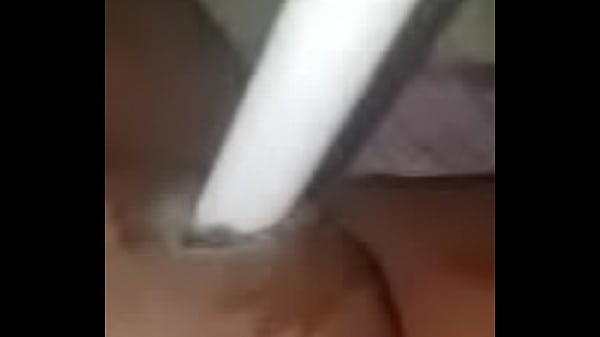 Fox fucks her pussy