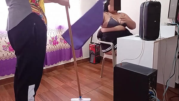 Today at my new job my boss, who is very hot, makes me work without clothes because she wanted to see my big cock and then taste it and put it in her mouth when my colleagues are next to us, she almost caught us