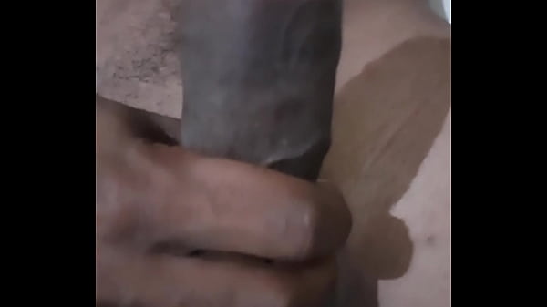 Masturbação quente com um pau preto gostoso