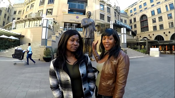 Real Busty Big Ass African Siblings Scissoring In Bed