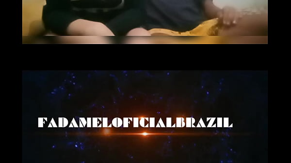 Sentando bem gostoso no pau rosa