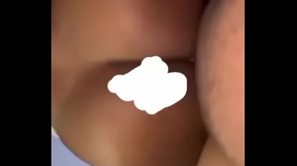 My neighbor come to borrow gaz end up by borrowing my dick