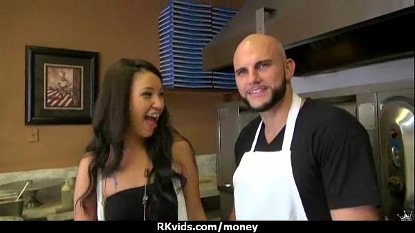 These horny amateurs know that money talks 17