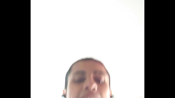 El novio de mi amigo me da unas mamadas tan del...