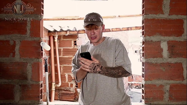 The boss Ambar Prada catches and fucks the perverted bricklayer