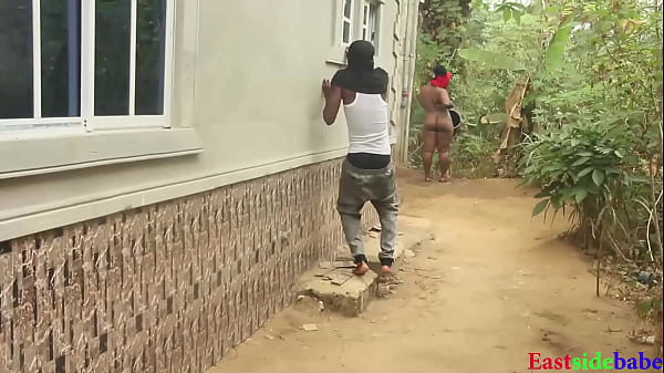 His hides sneaking at me taking my bath at backyard