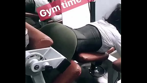 This ass gets molded