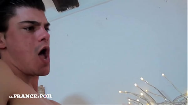 Download Video - Amateur french cougar mom with big ass squirts and wants to try hard porn with two dicks in DP