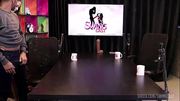 black makes the hot slut suck his big dick, leaving the presenter excited - Swing Cast with Tifany Rocha, black Top Oficial, Alice Vasconcelos, Didy Reis and Will Mastro (WATCH