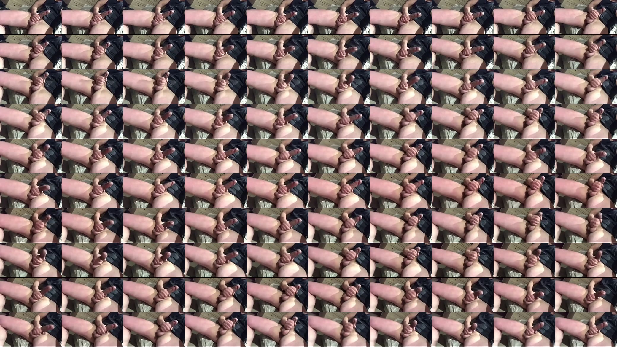 Me having a play 预览图
