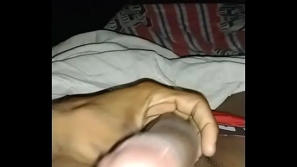 Mandbil brincando na madrugada.