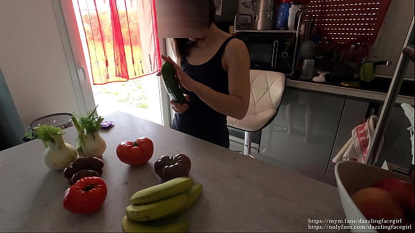 She gets a cucumber in her pussy for the first time - Dazzlingfacegirl