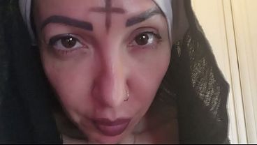 MAIS UMA INICIANTE NO PORNOR AQUI NO CANAL DO ED JUNIOR. FUMANDO E FUDENDO FUDENDO E FILMANDO