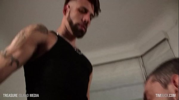 Hungry sub sluprs two hot loads