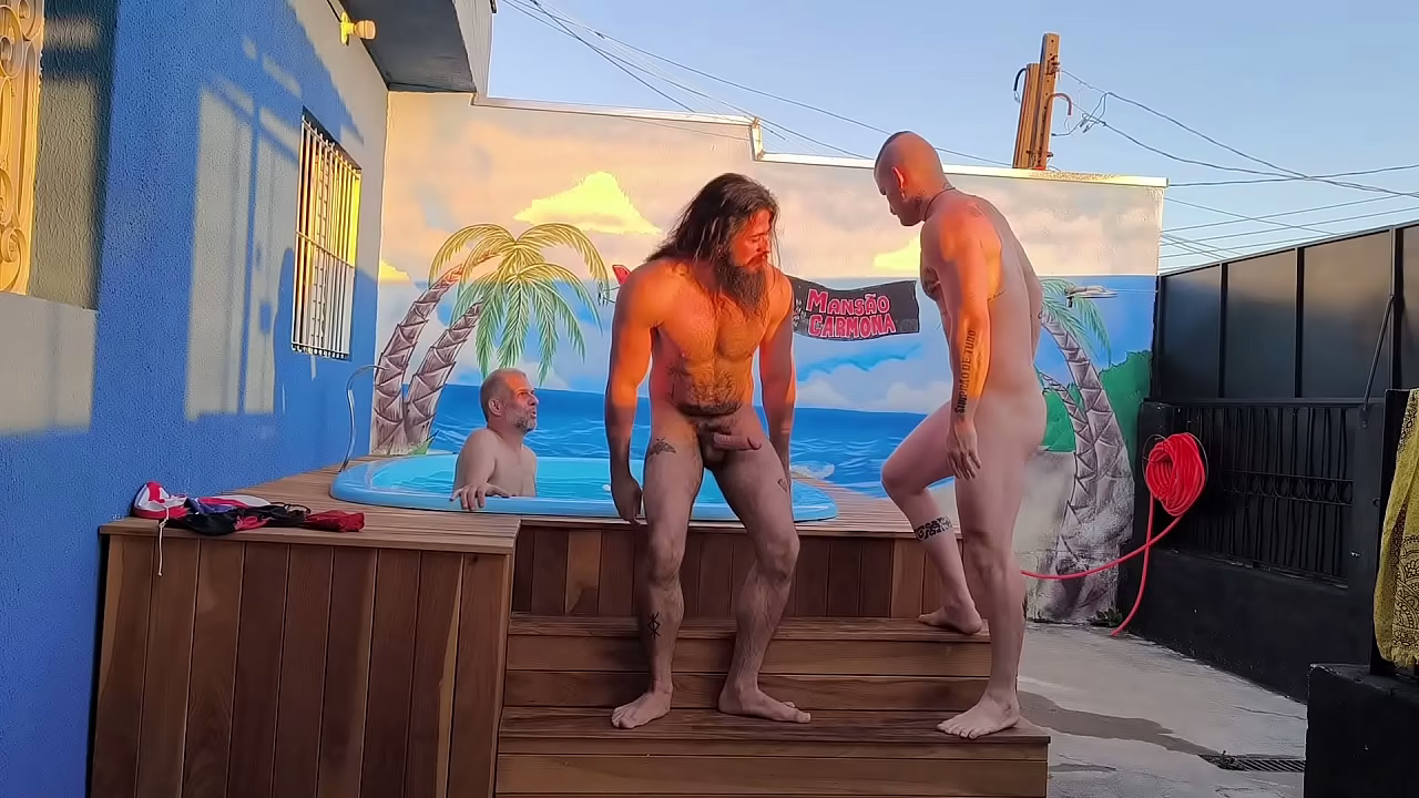 aquela pega&ccedil_&atilde_o a 3 na piscina