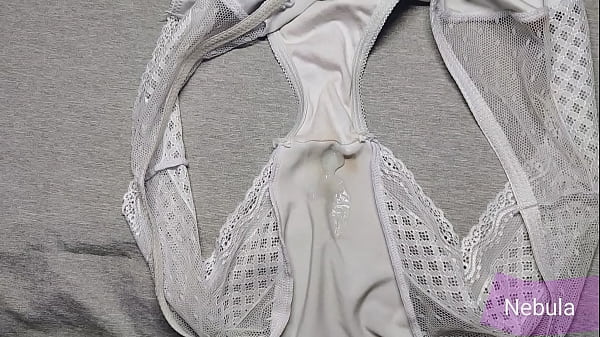 Me la jalé y me vine sobre el cachetero de enca...