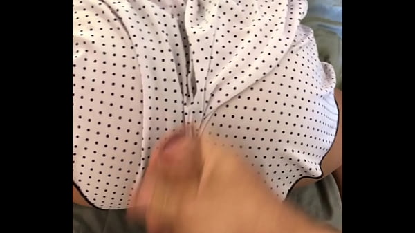 Padrastos sofrem ao ver a enteada sendo fodida ...