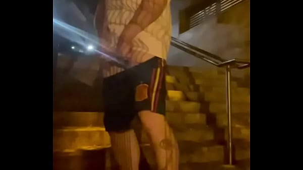 Download Video - Amateur boy caught peeing in the street