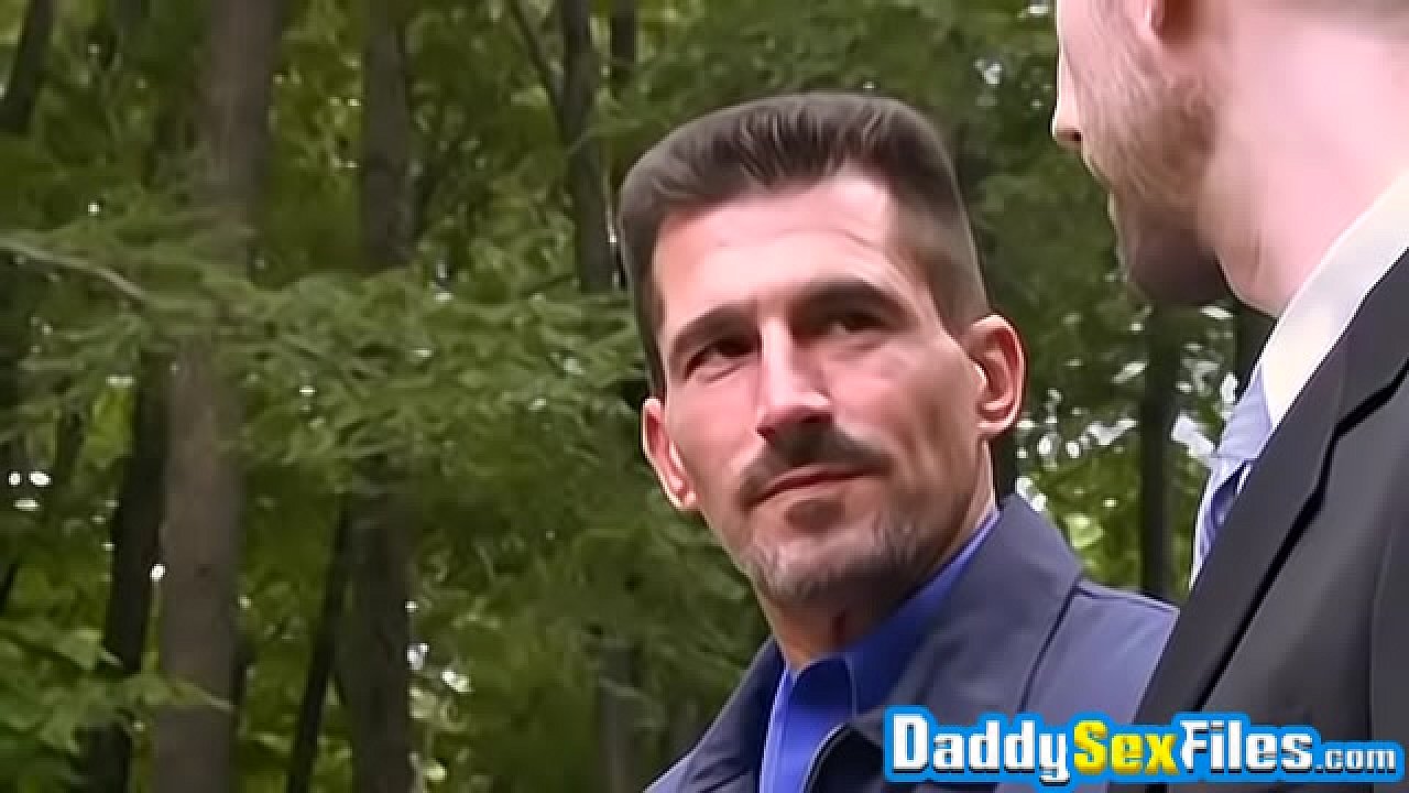 Maromo maduro seduce y. gay y anal lo folla al aire libre
                    anal cumshot outdoor blowjob masturbation fetish pissing gay daddy hunk big cock big dick david anthony troy daniels daddysexfiles muchos negros