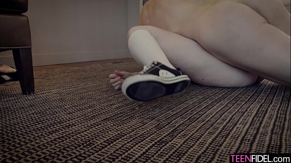 Natural Teen Pounded Hard On The Kitchen Floor - Eve Bardot