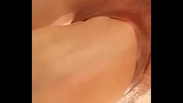 whore puts her whole fist in the shell