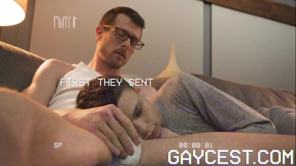 Gaycest - DILF doctor breeds bottom twink in fr...
