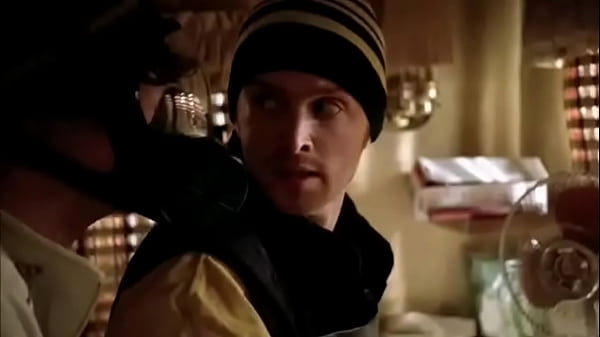 Sandra V has a very special way to give her house guests to come again :)))