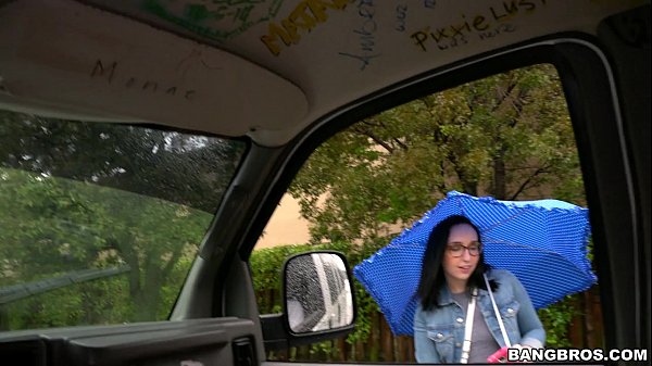 Download Video - Scarlett's wild ride on the infamous Bang Bus &lpar;bb14917&rpar;