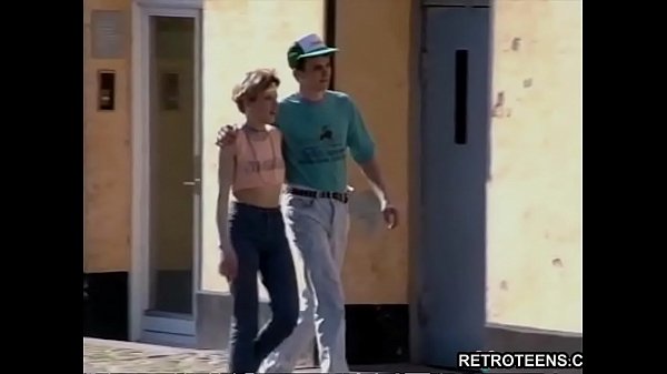 Retro teen couple have a hot hardcore bang