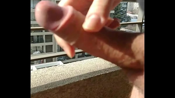 Download Video - Me atraparon en el balc&oacute;n