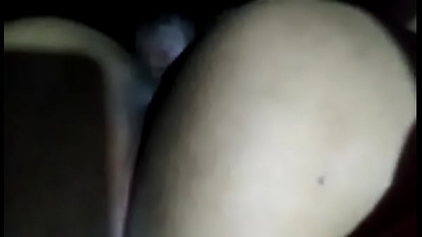 thumb brunette