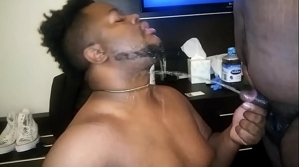 Download Video - BIG MACK'S QUICK PISS