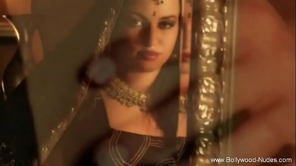 Sensuous Delights From The Exotic Orient Dancing Alone