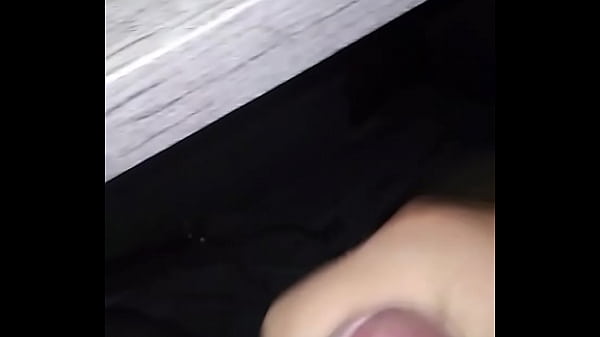 Download Video - Leitinho bem branco na punheta