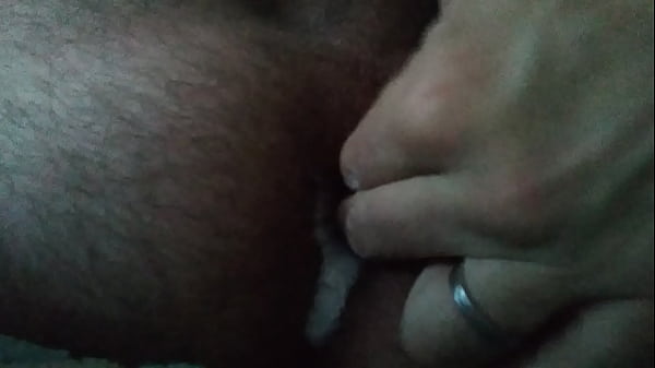 第一次用手指抚摸自己