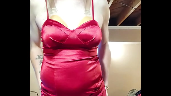 Pretty Sissy Posing And Playing With Hurself