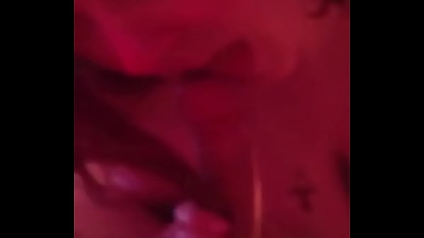 Fille Juteuse Donne Pipe