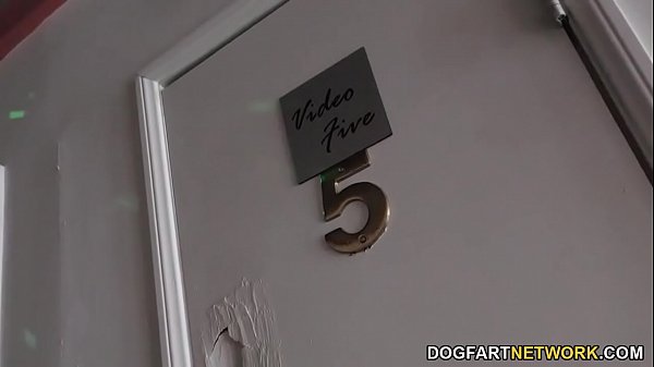 Carolina Sweets Gives Full Service To A Big Black Cock - Gloryhole