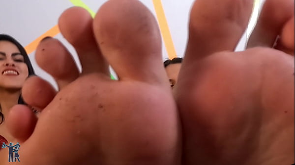 We make the voyer crazy with our wet feet