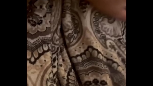 Aventureira loira safada adora fazer sexo ao ar livre correndo o risco de ser pega no flagra