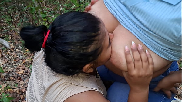 Ela me mamando em v&aacute;rios &acirc;ngulos