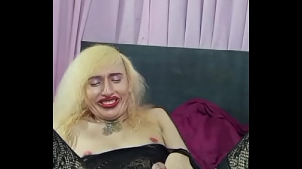 Just having fun on camara for all of You , welc...