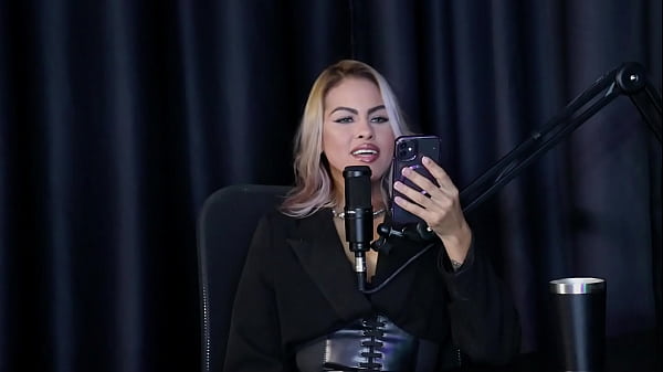 Download Video - Gostosa demonstra o seu boquete&comma; chupa os peitos depois de dizer que o Homem tem que pagar a conta pra transar com ela - Ariane Kimiko &lpar;SHEER&sol;RED&rpar;